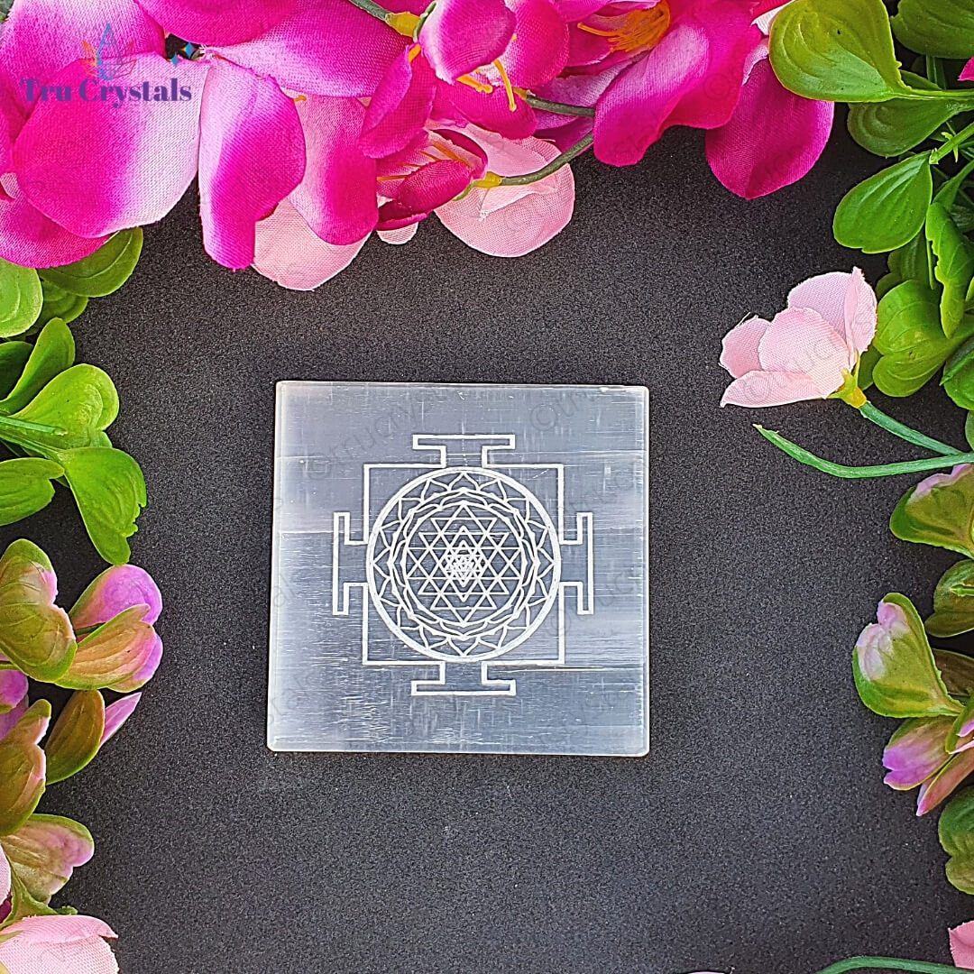 Selenite Plate – Crystal Charging & Cleansing