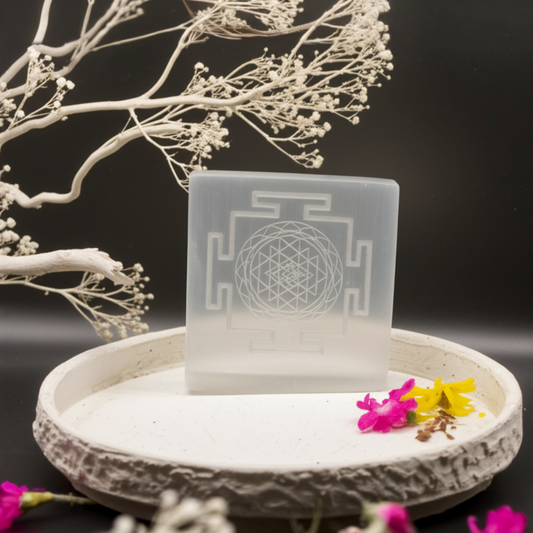 Selenite Plate – Crystal Charging & Cleansing